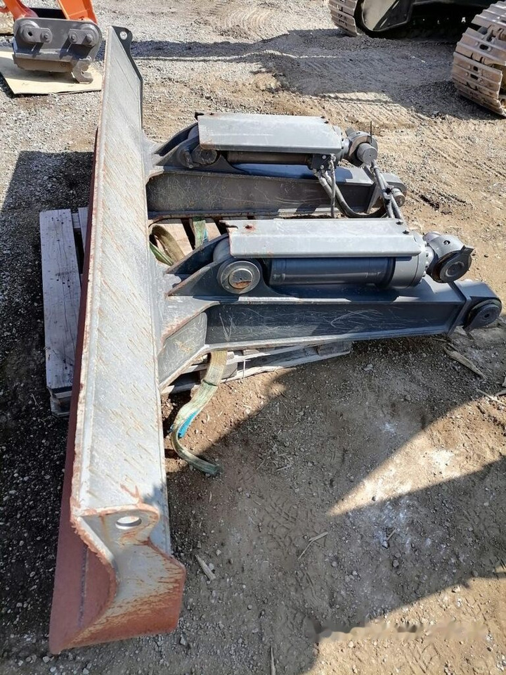Volvo EC/ECR excavator blades - Radlice: obrázek 2 Volvo EC/ECR excavator blades - Radlice: obrázek 2