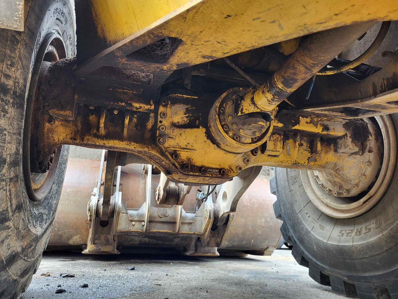 Volvo front axle - Přední náprava pro Nakladač: obrázek 1 Volvo front axle - Přední náprava pro Nakladač: obrázek 1