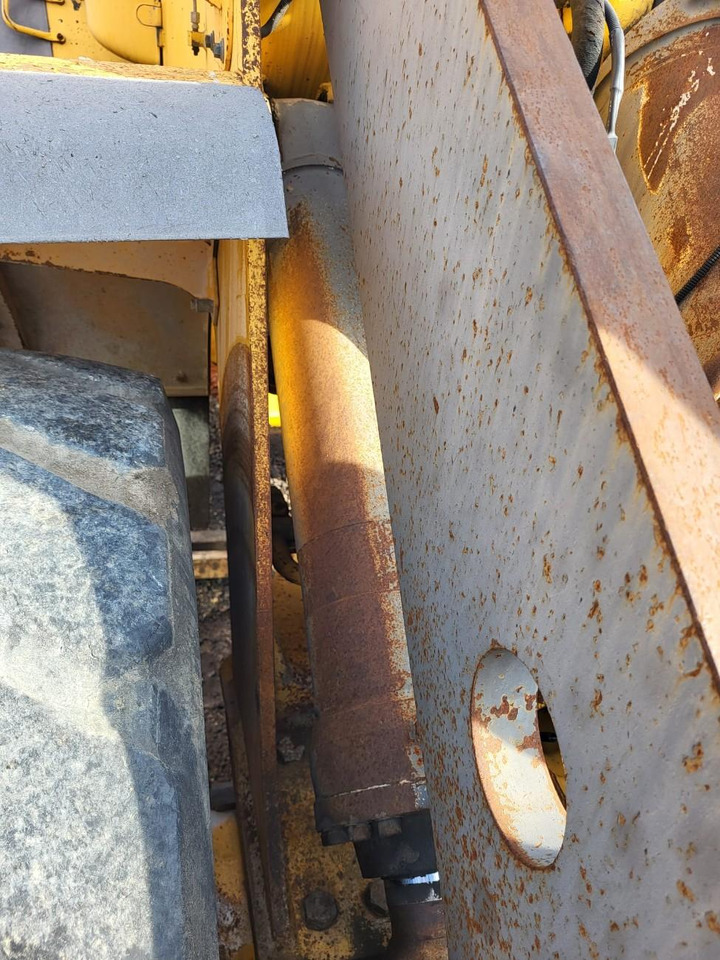 Volvo lifting hydraulic cylinder - Hydraulický válec pro Kolový nakladač: obrázek 1 Volvo lifting hydraulic cylinder - Hydraulický válec pro Kolový nakladač: obrázek 1