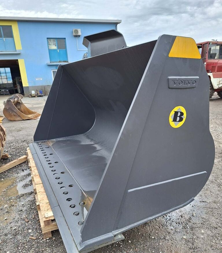 Nakládací lžíce Volvo loader bucket 3200 mm: obrázek 1