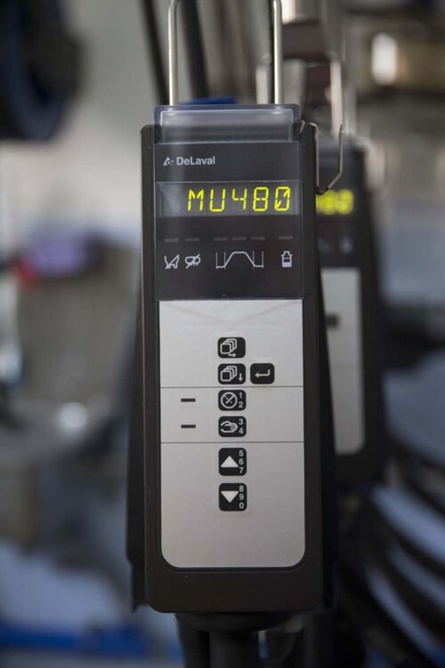MXA0044 22 DeLaval milking unit MU486 Part No. 87979930 - Dojicí zařízení: obrázek 2 MXA0044 22 DeLaval milking unit MU486 Part No. 87979930 - Dojicí zařízení: obrázek 2