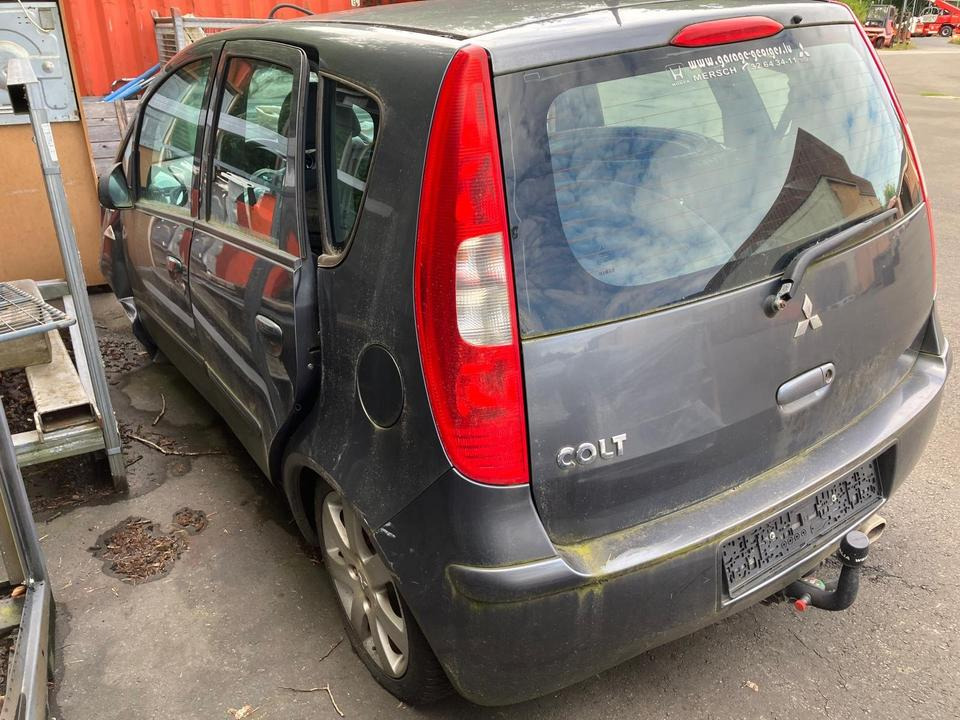 Mitsubishi Colt Unfallfahrzeug - Osobní auto: obrázek 3 Mitsubishi Colt Unfallfahrzeug - Osobní auto: obrázek 3