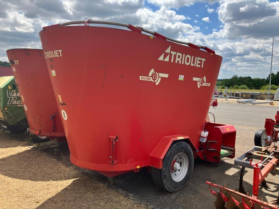 Krmný míchací vůz Trioliet Futtermischwagen Solomix 2 1600 Förderband vorne: obrázek 8 Krmný míchací vůz Trioliet Futtermischwagen Solomix 2 1600 Förderband vorne: obrázek 8