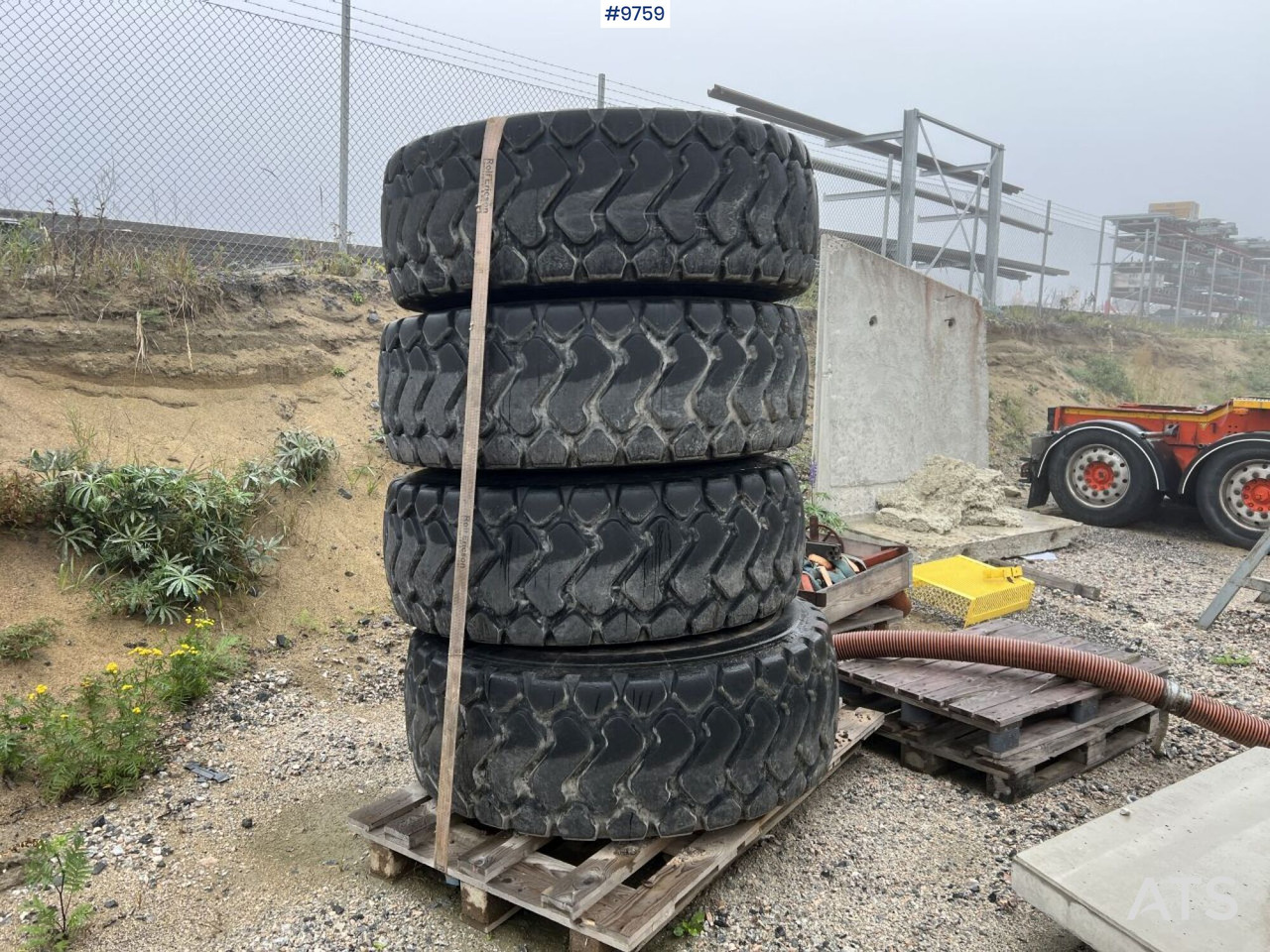 Kompletní kolo pro Stavební technika 4x 20.5R25 tires on rims: obrázek 7