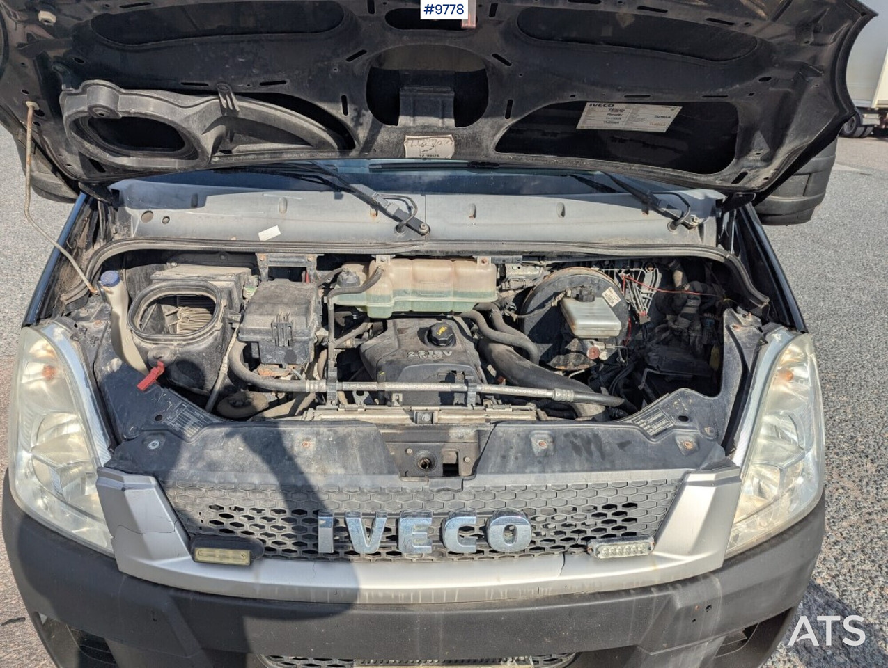 Furgon Box Truck Iveco Daily 29L12A V-300: obrázek 6