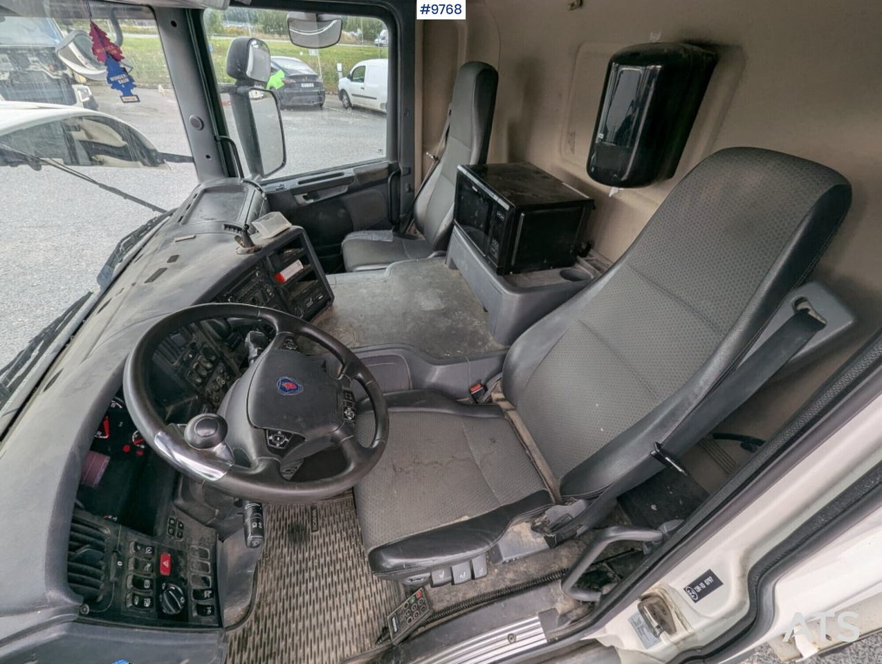 Box Truck Scania P280 4X2 with tail lift - Skříňový nákladní auto: obrázek 5 Box Truck Scania P280 4X2 with tail lift - Skříňový nákladní auto: obrázek 5