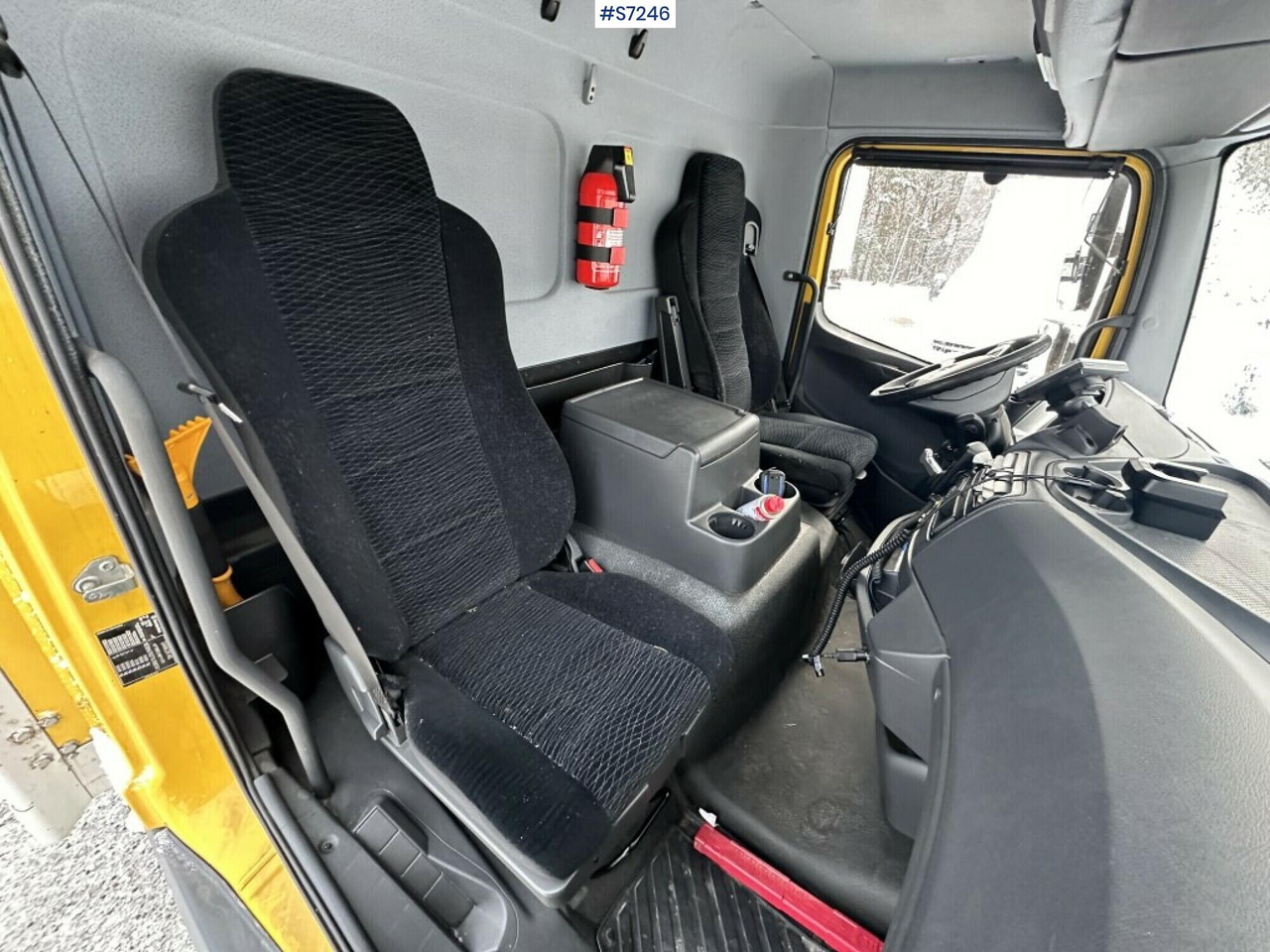 Box truck Mercedes Benz Atego 1523 with high and sinkable roof - Skříňový nákladní auto: obrázek 5 Box truck Mercedes Benz Atego 1523 with high and sinkable roof - Skříňový nákladní auto: obrázek 5