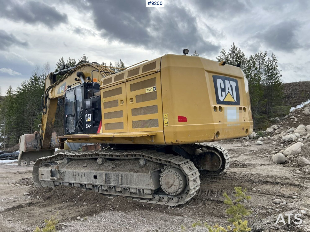CAT 374 FL crawler excavator with bucket (VIDEO) - Rýpadlo: obrázek 3 CAT 374 FL crawler excavator with bucket (VIDEO) - Rýpadlo: obrázek 3