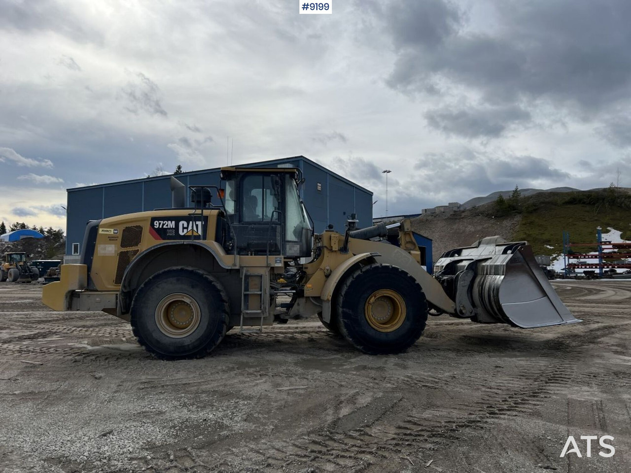 CAT 972 MXE Wheel loader with bucket (VIDEO) - Kolový nakladač: obrázek 2 CAT 972 MXE Wheel loader with bucket (VIDEO) - Kolový nakladač: obrázek 2