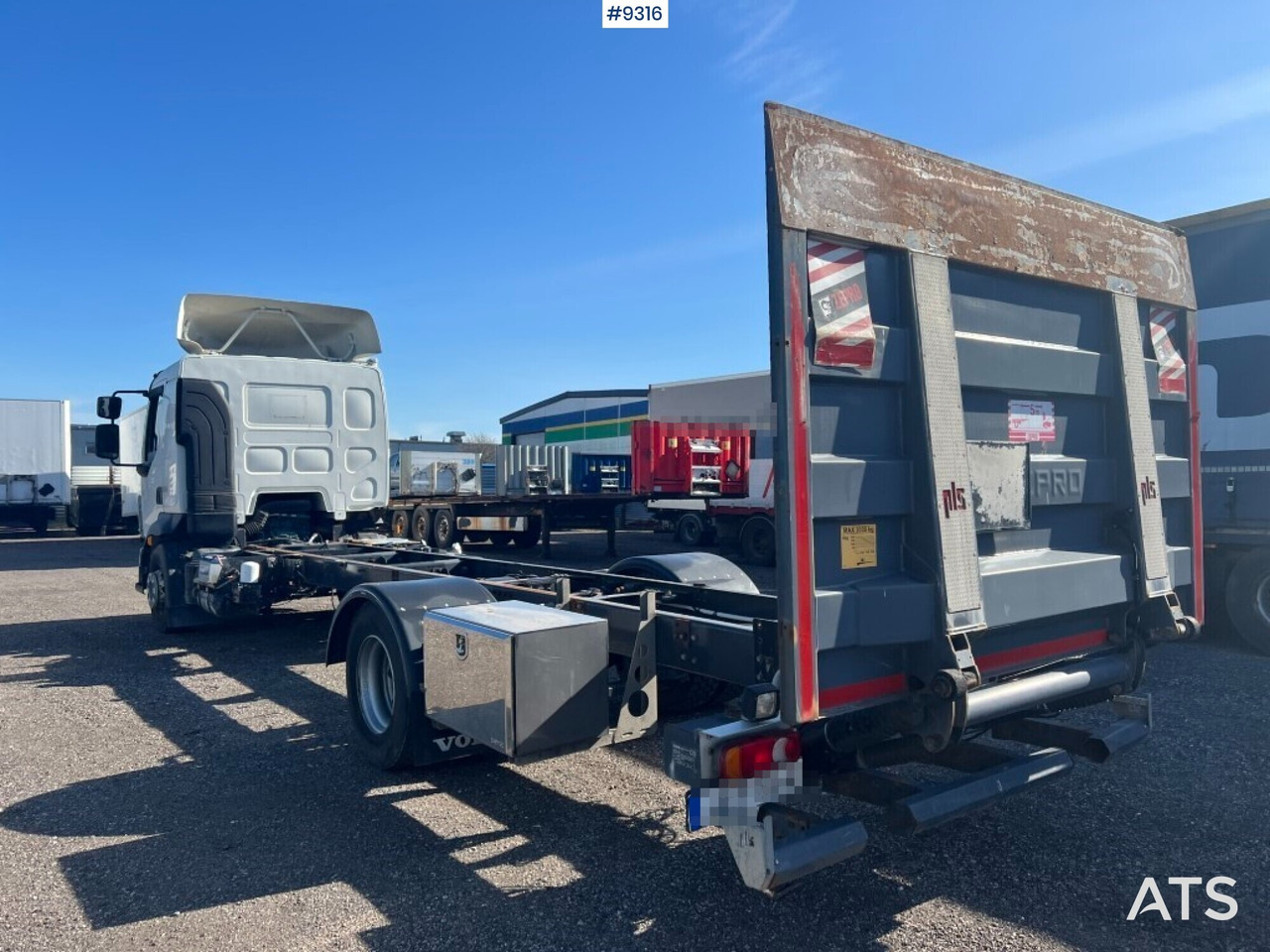 Chassis Volvo FL 250 - Podvozek s kabinou: obrázek 4 Chassis Volvo FL 250 - Podvozek s kabinou: obrázek 4