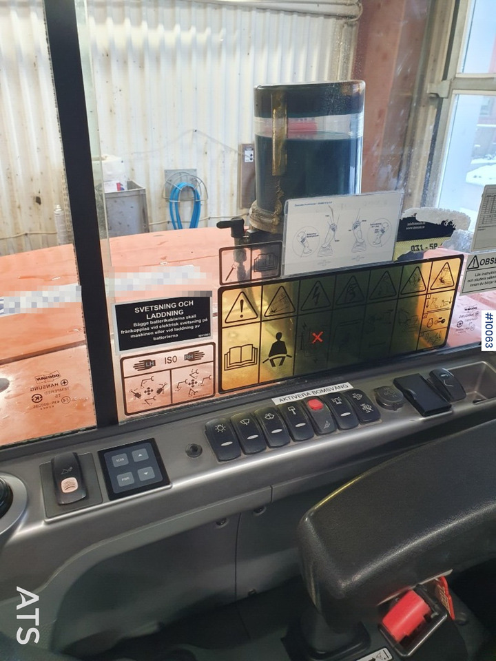 Doosan DX85R-3 Crawler Excavator with tiltrotator and attachments leasing Doosan DX85R-3 Crawler Excavator with tiltrotator and attachments: obrázek 13 Doosan DX85R-3 Crawler Excavator with tiltrotator and attachments leasing Doosan DX85R-3 Crawler Excavator with tiltrotator and attachments: obrázek 13