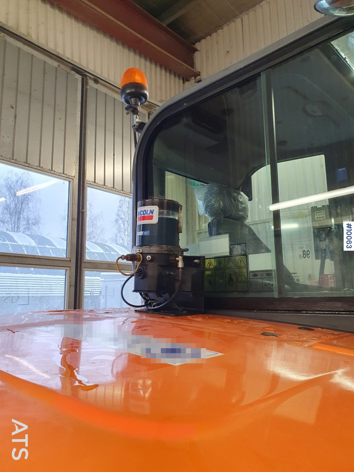 Doosan DX85R-3 Crawler Excavator with tiltrotator and attachments leasing Doosan DX85R-3 Crawler Excavator with tiltrotator and attachments: obrázek 11 Doosan DX85R-3 Crawler Excavator with tiltrotator and attachments leasing Doosan DX85R-3 Crawler Excavator with tiltrotator and attachments: obrázek 11