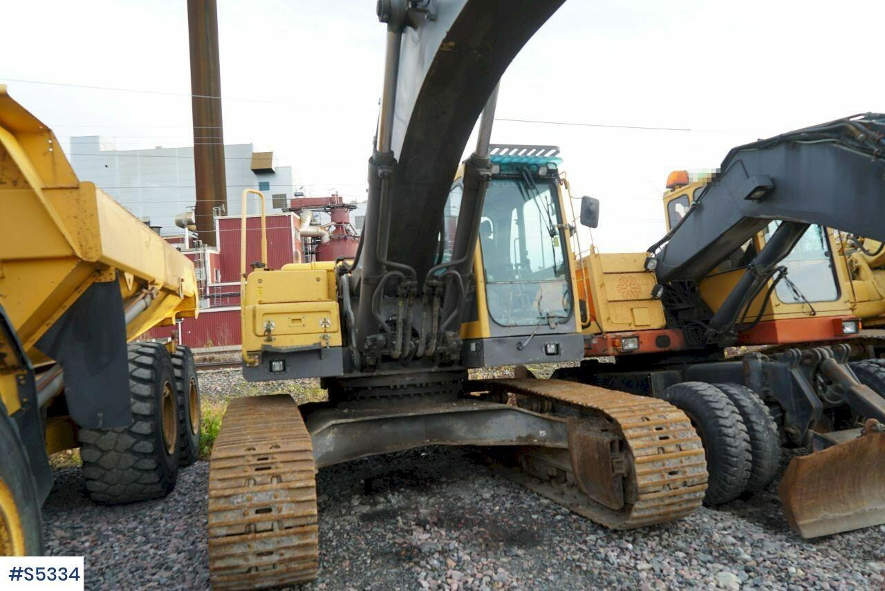 EXCAVATOR Volvo EC360 BLC WITH BUCKET - Rýpadlo: obrázek 2 EXCAVATOR Volvo EC360 BLC WITH BUCKET - Rýpadlo: obrázek 2