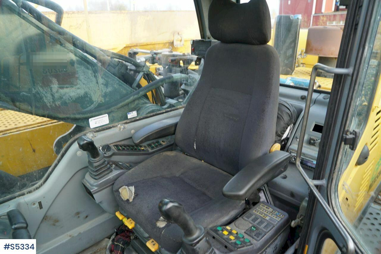 EXCAVATOR Volvo EC360 BLC WITH BUCKET - Rýpadlo: obrázek 5 EXCAVATOR Volvo EC360 BLC WITH BUCKET - Rýpadlo: obrázek 5