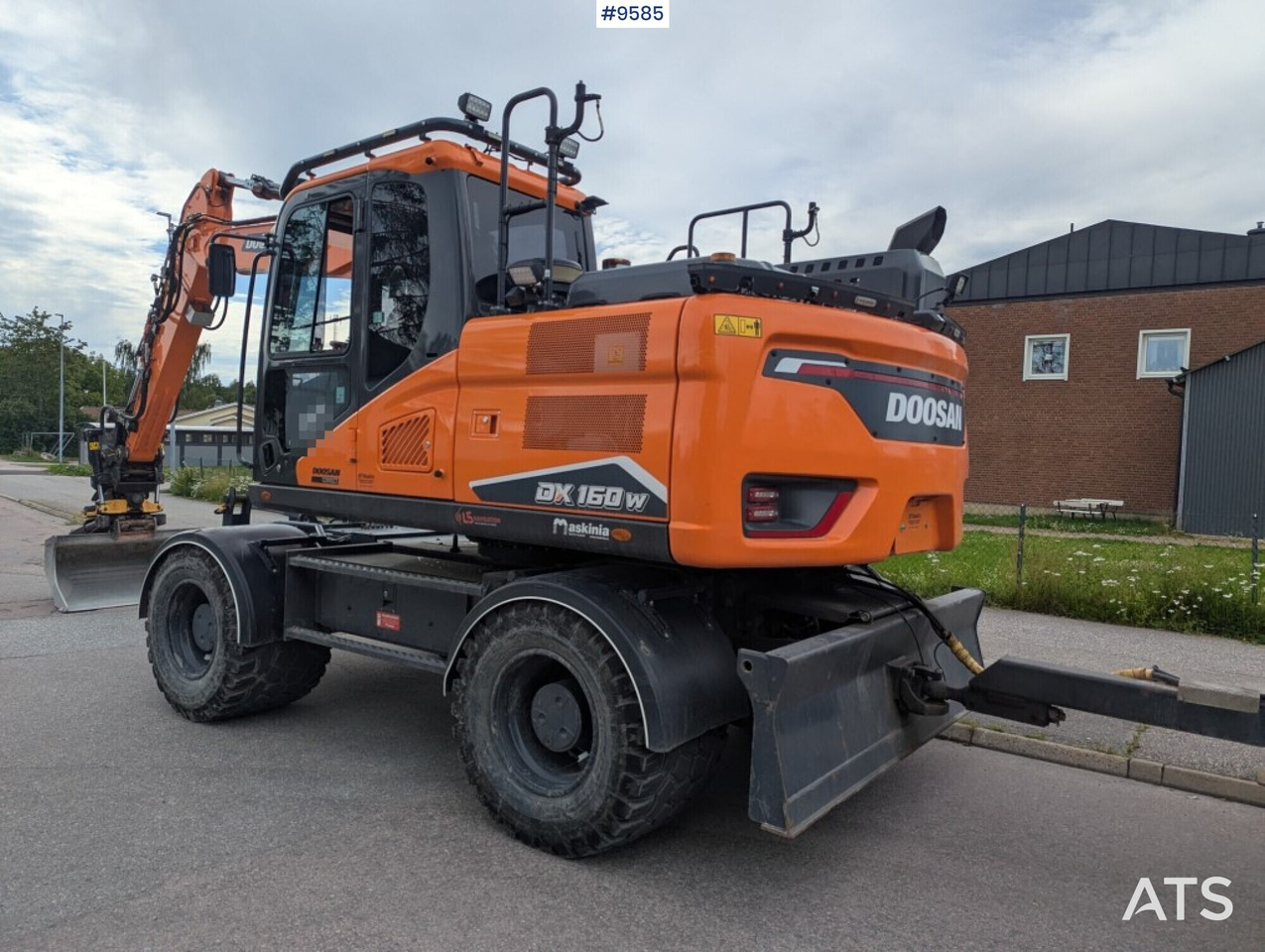 Excavator Doosan DX160W-7 with tipper (SEE VIDEO) - Kolesové rýpadlo: obrázek 4 Excavator Doosan DX160W-7 with tipper (SEE VIDEO) - Kolesové rýpadlo: obrázek 4