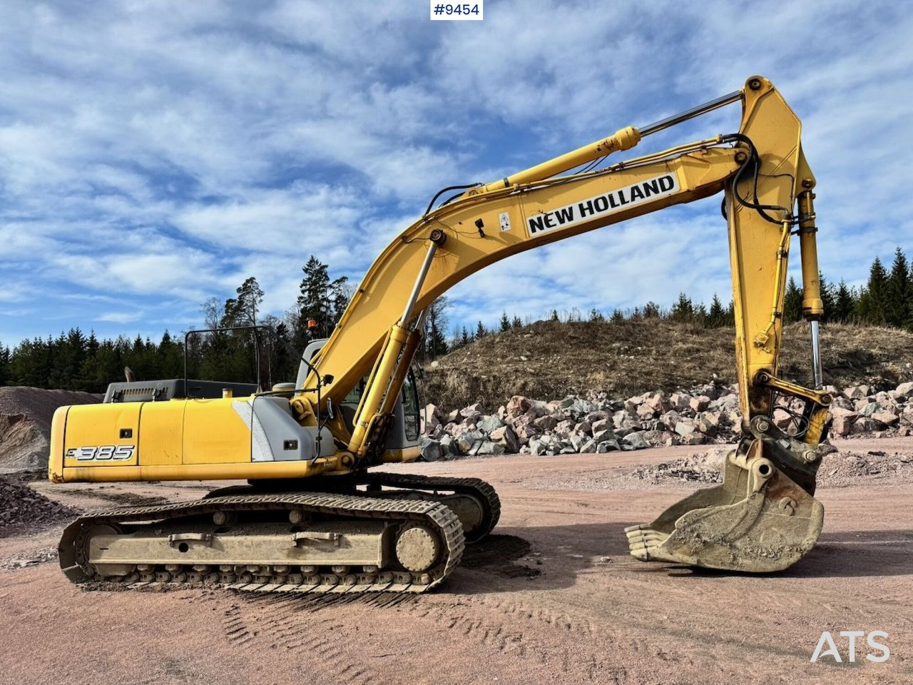 Excavator New Holland E385 - Pásové rýpadlo: obrázek 4 Excavator New Holland E385 - Pásové rýpadlo: obrázek 4