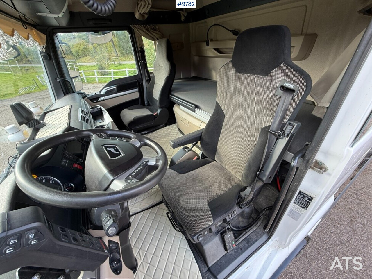 Hooklift Truck MAN TGX 26.500 6X2 - Hákový nosič kontejnerů: obrázek 5 Hooklift Truck MAN TGX 26.500 6X2 - Hákový nosič kontejnerů: obrázek 5