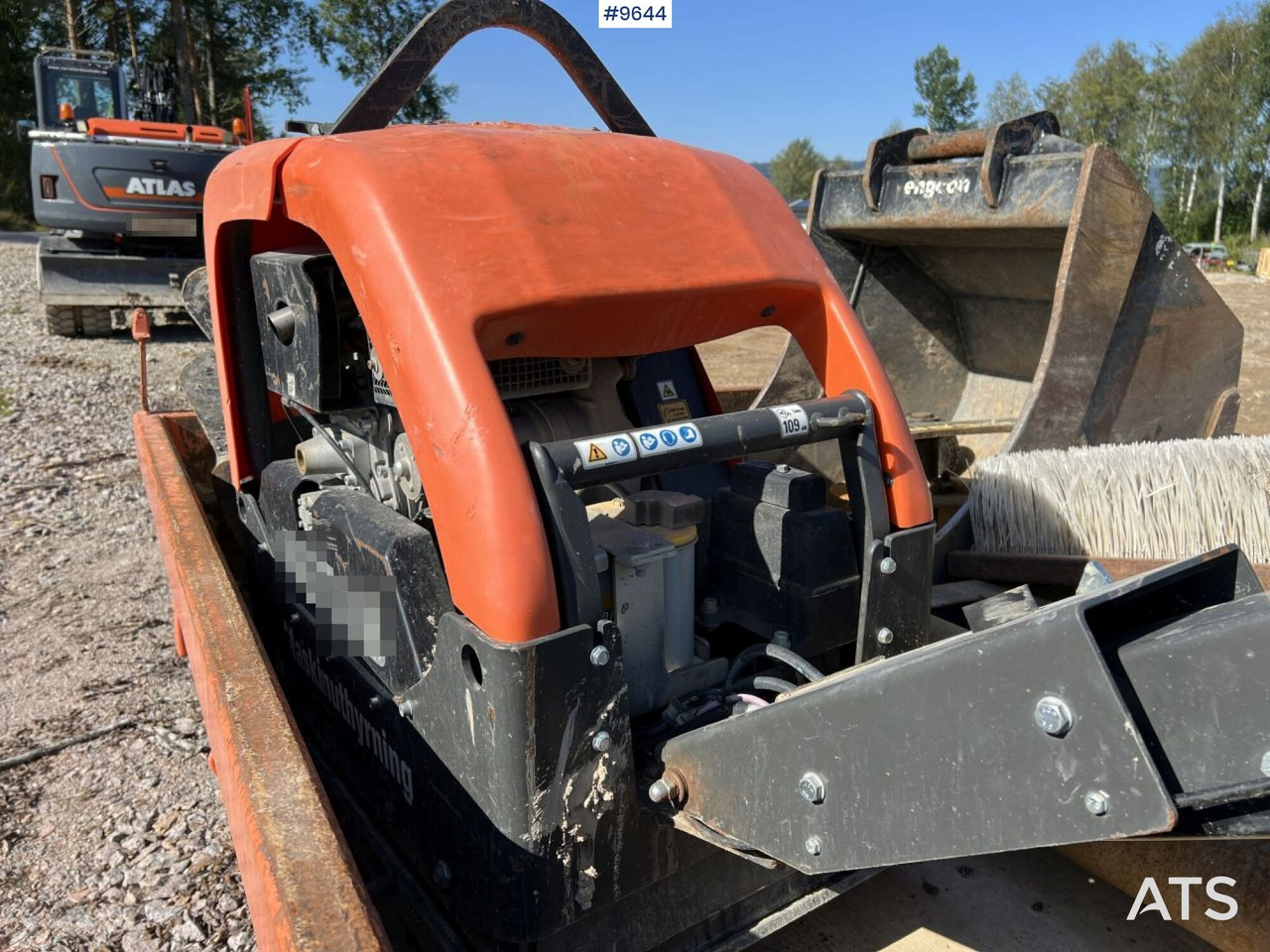 Husqvarna LG504 Vibratory Plate - Vibrační deska: obrázek 3 Husqvarna LG504 Vibratory Plate - Vibrační deska: obrázek 3