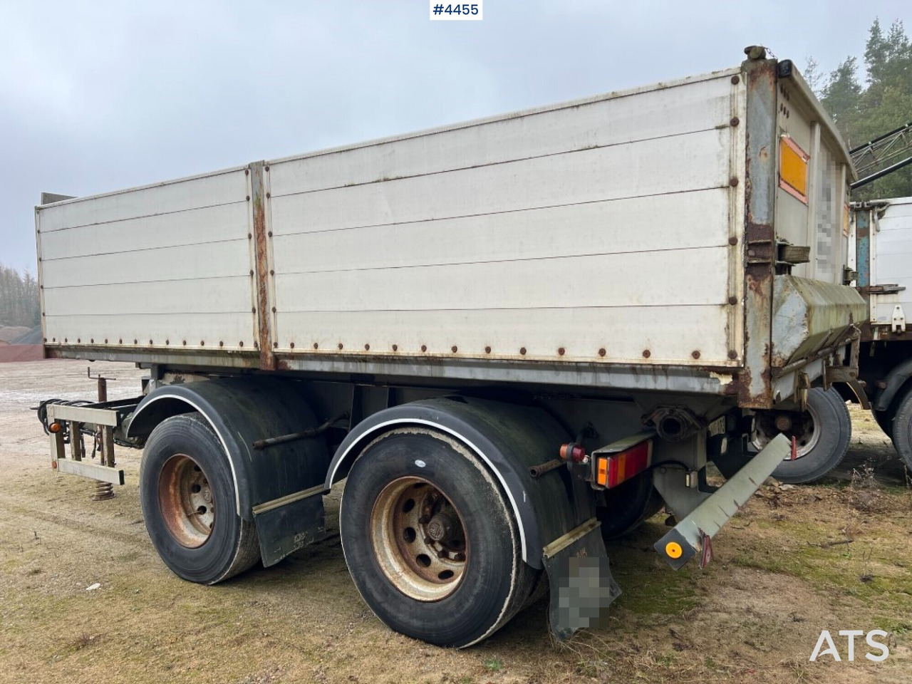ILSBO T1-2K Trailer - Přívěs plato/ Valník: obrázek 3 ILSBO T1-2K Trailer - Přívěs plato/ Valník: obrázek 3