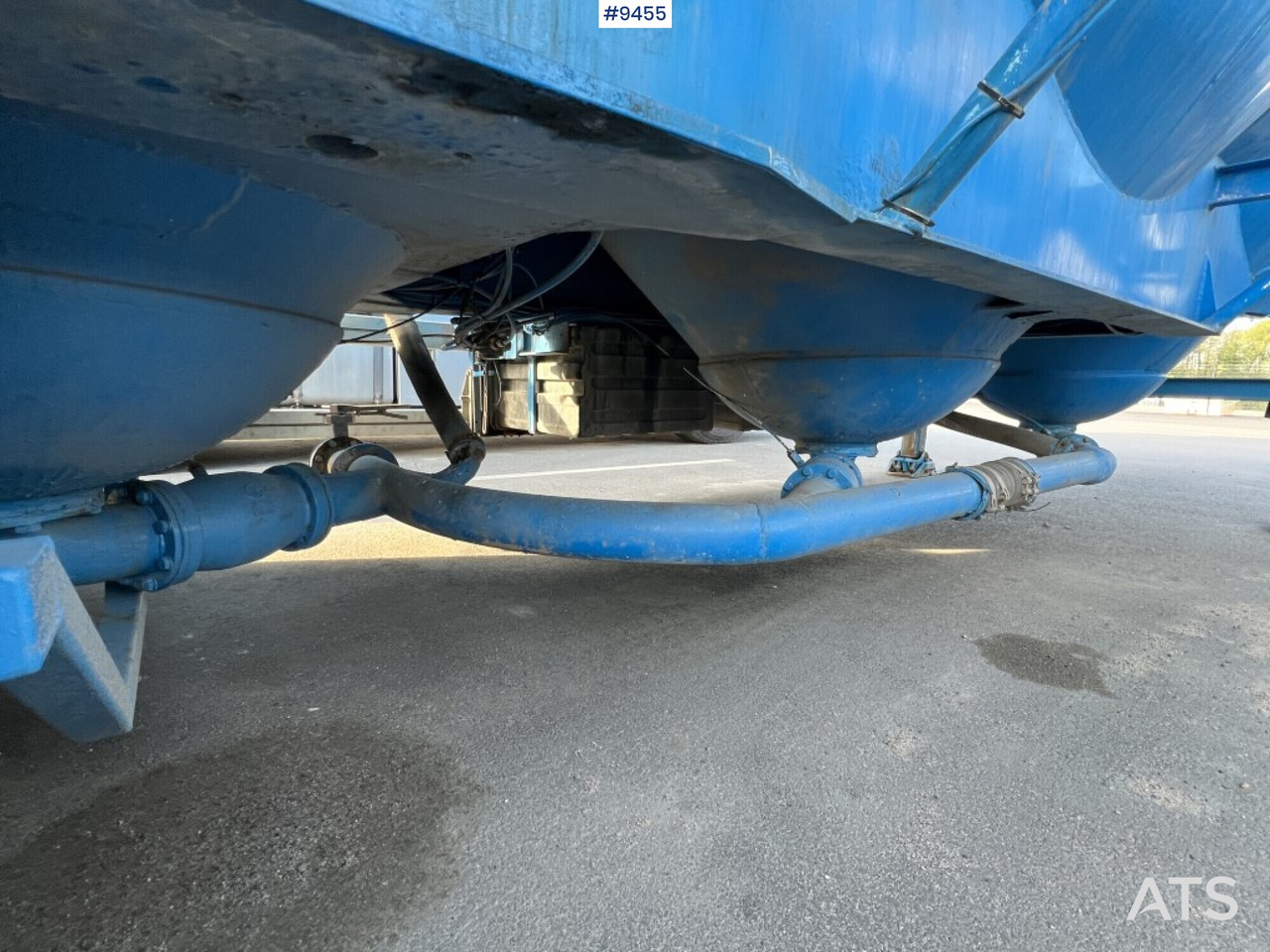 INTERCONSULT Bulk trailer - Silo cisterna: obrázek 4 INTERCONSULT Bulk trailer - Silo cisterna: obrázek 4