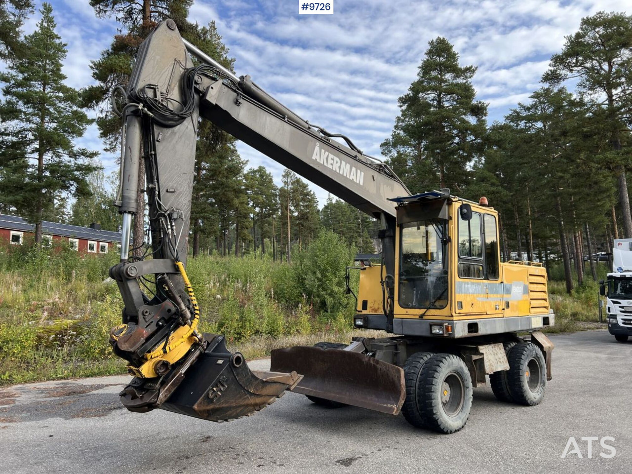 Akerman EW200 with rotary tilt and attachments - Jiná technika: obrázek 1 Akerman EW200 with rotary tilt and attachments - Jiná technika: obrázek 1