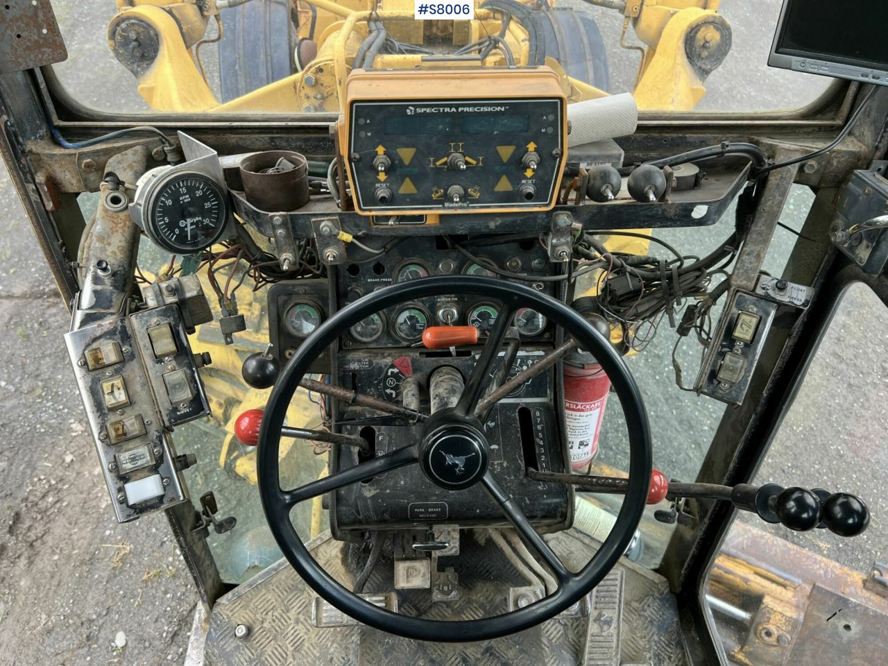 John Deere 772-A Grader with Gravel Sorter, see video - Grejdr: obrázek 5 John Deere 772-A Grader with Gravel Sorter, see video - Grejdr: obrázek 5