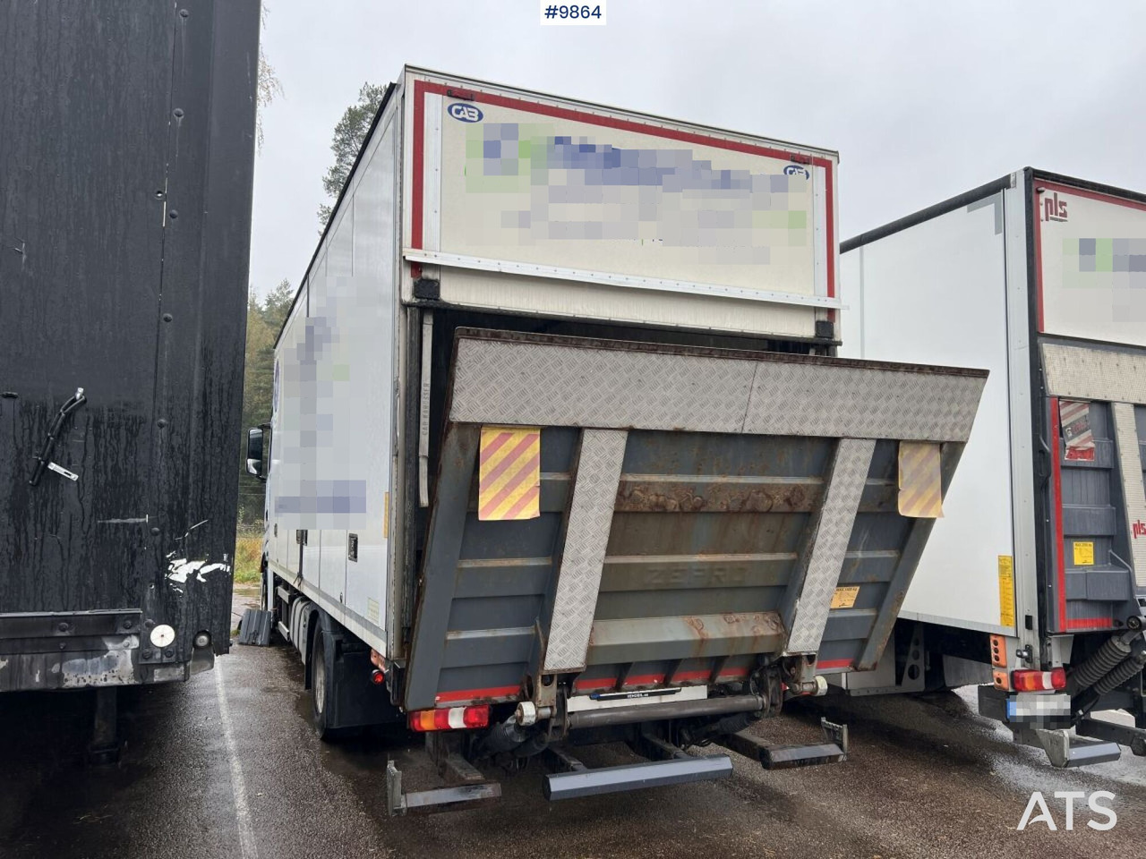 MERCEDES-BENZ ACTROS 963-0-A Box truck with tail lift - Skříňový nákladní auto: obrázek 4 MERCEDES-BENZ ACTROS 963-0-A Box truck with tail lift - Skříňový nákladní auto: obrázek 4