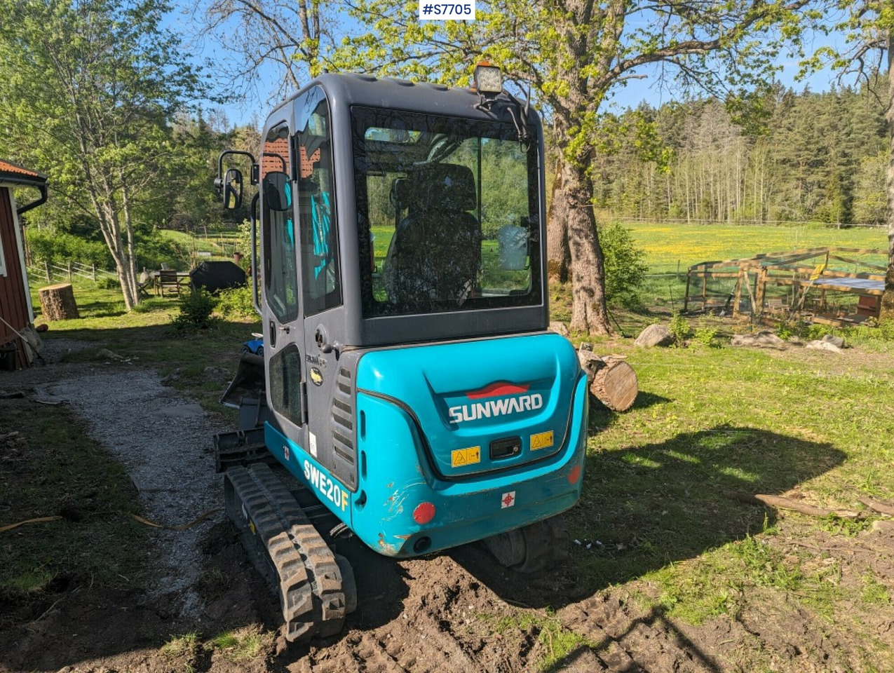 Mini excavator Sunward SWE20F with buckets SEE VIDEO - Rýpadlo: obrázek 2 Mini excavator Sunward SWE20F with buckets SEE VIDEO - Rýpadlo: obrázek 2