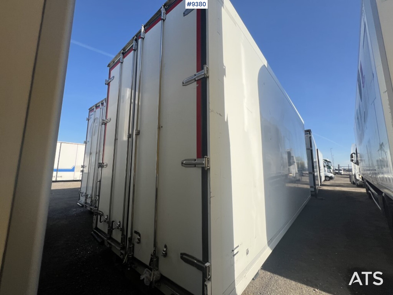 Refrigerated trailer cabinet Ekeri - Chladírenská nástavba: obrázek 1 Refrigerated trailer cabinet Ekeri - Chladírenská nástavba: obrázek 1