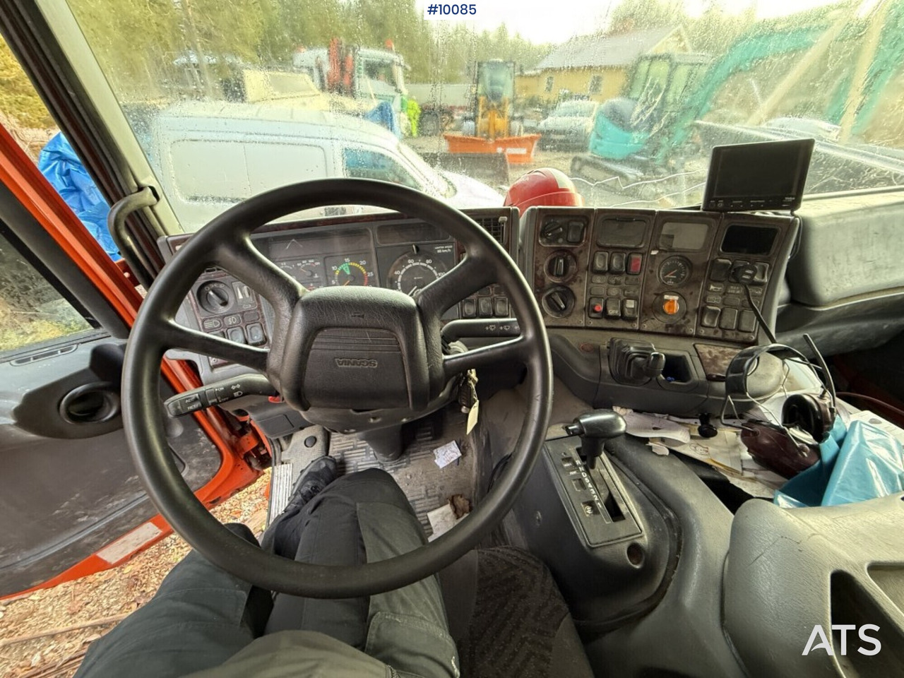 Hákový nosič kontejnerů, Auto s hydraulickou rukou Scania P94G 300 Crane truck with flatbed Rep. object: obrázek 11 Hákový nosič kontejnerů, Auto s hydraulickou rukou Scania P94G 300 Crane truck with flatbed Rep. object: obrázek 11