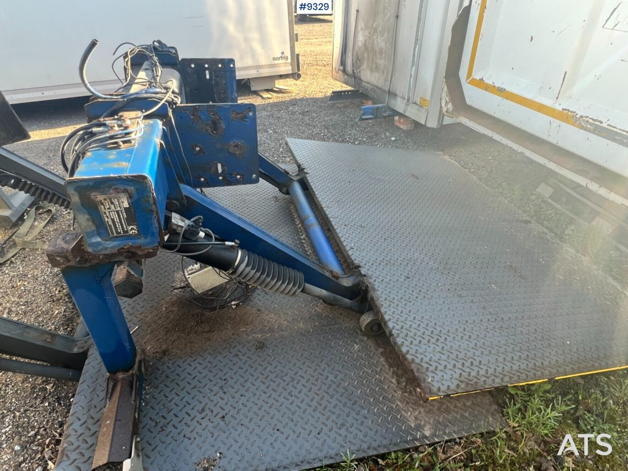 Tail lift - Zepro- ZHD2000-175MA - Zvedací plošina: obrázek 3 Tail lift - Zepro- ZHD2000-175MA - Zvedací plošina: obrázek 3