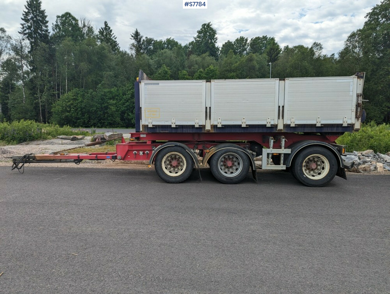 Tipper trailer GEHAB 3-axlat - Sklápěcí přívěs: obrázek 1 Tipper trailer GEHAB 3-axlat - Sklápěcí přívěs: obrázek 1