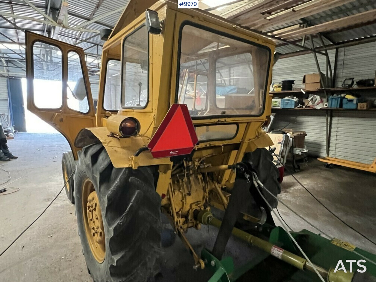 Tractor- MASSEY-FERGUSON 203 - Traktor: obrázek 3 Tractor- MASSEY-FERGUSON 203 - Traktor: obrázek 3