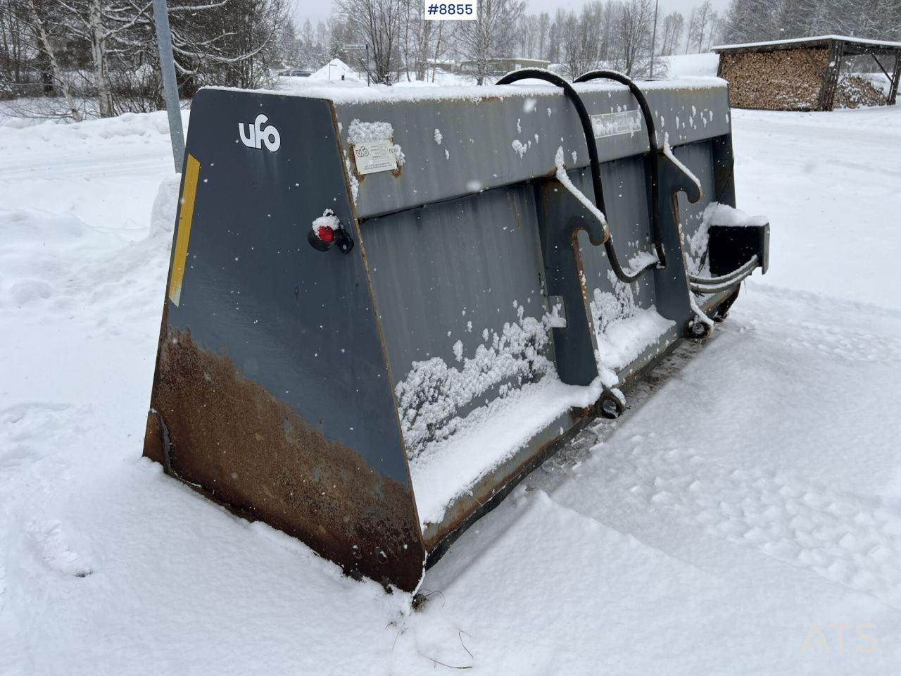 UFO Sand spreader bucket 3.5 cubic meters - Stavební zařízení: obrázek 3 UFO Sand spreader bucket 3.5 cubic meters - Stavební zařízení: obrázek 3