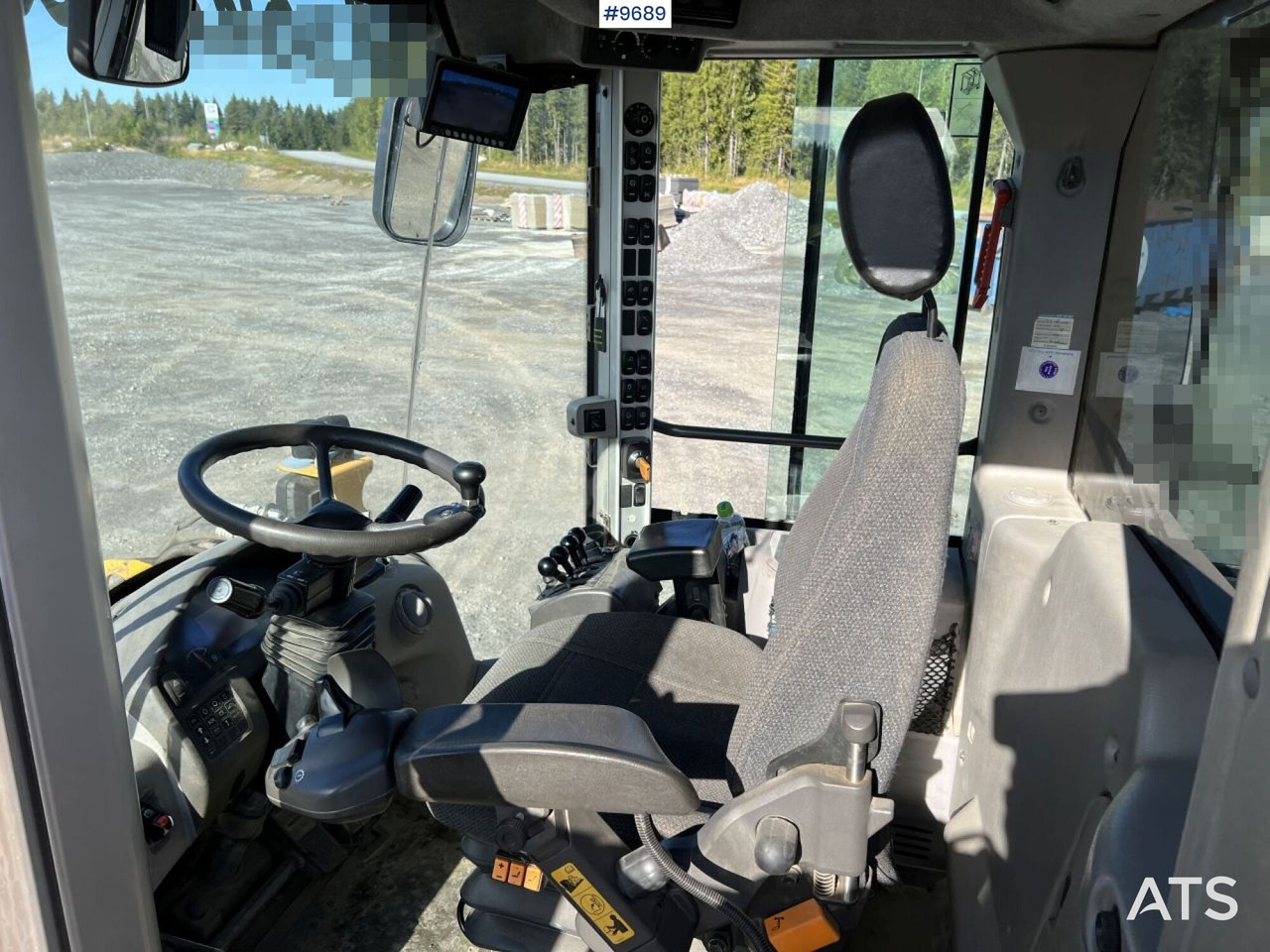 VOLVO L60G Wheel loader with multi-bucket - Kolový nakladač: obrázek 5 VOLVO L60G Wheel loader with multi-bucket - Kolový nakladač: obrázek 5