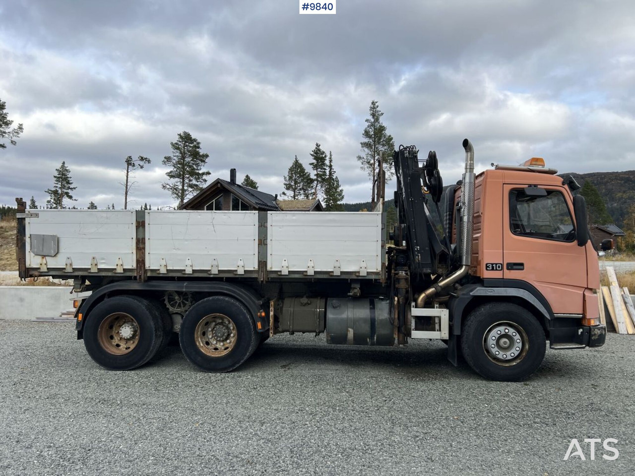 Volvo FM7 crane truck/tipper truck with Hiab 112 (video) - Sklápěč: obrázek 4 Volvo FM7 crane truck/tipper truck with Hiab 112 (video) - Sklápěč: obrázek 4