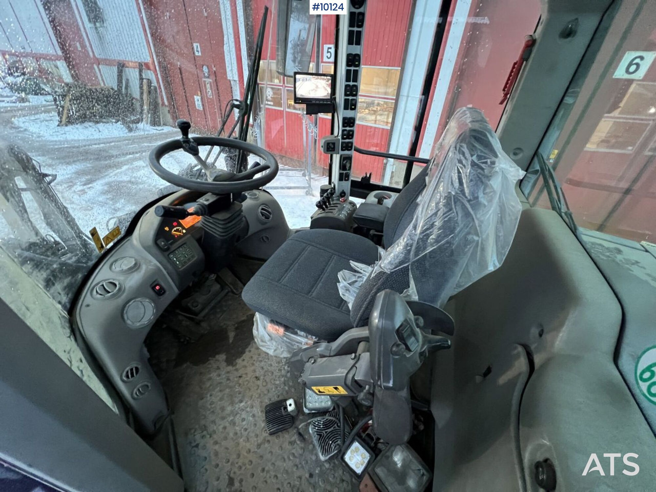 Volvo L90 F Wheel Loader with Bucket (VIDEO) - Kolový nakladač: obrázek 5 Volvo L90 F Wheel Loader with Bucket (VIDEO) - Kolový nakladač: obrázek 5