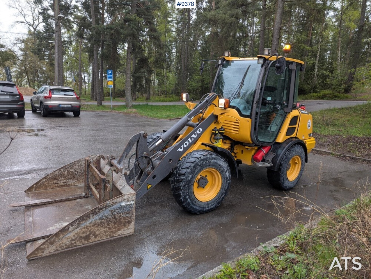 Wheel loader Volvo L25F with attachments (SEE VIDEO) - Kolový nakladač: obrázek 2 Wheel loader Volvo L25F with attachments (SEE VIDEO) - Kolový nakladač: obrázek 2