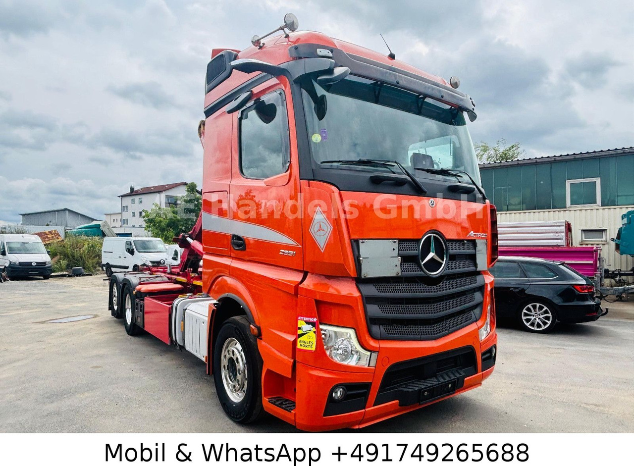 Mercedes-Benz Actros V 2551 L BL 6x2 *Retarder/Hyva-18-60-S - Hákový nosič kontejnerů, Auto s hydraulickou rukou: obrázek 1 Mercedes-Benz Actros V 2551 L BL 6x2 *Retarder/Hyva-18-60-S - Hákový nosič kontejnerů, Auto s hydraulickou rukou: obrázek 1