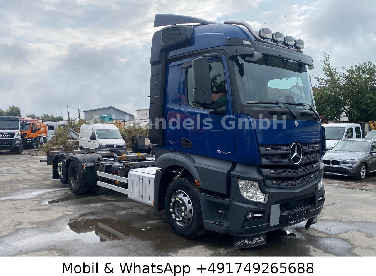 Mercedes-Benz Benz Actros IV 2542 L LL 6x2 *Retarder/Lift/LDW - Podvozek s kabinou: obrázek 1 Mercedes-Benz Benz Actros IV 2542 L LL 6x2 *Retarder/Lift/LDW - Podvozek s kabinou: obrázek 1