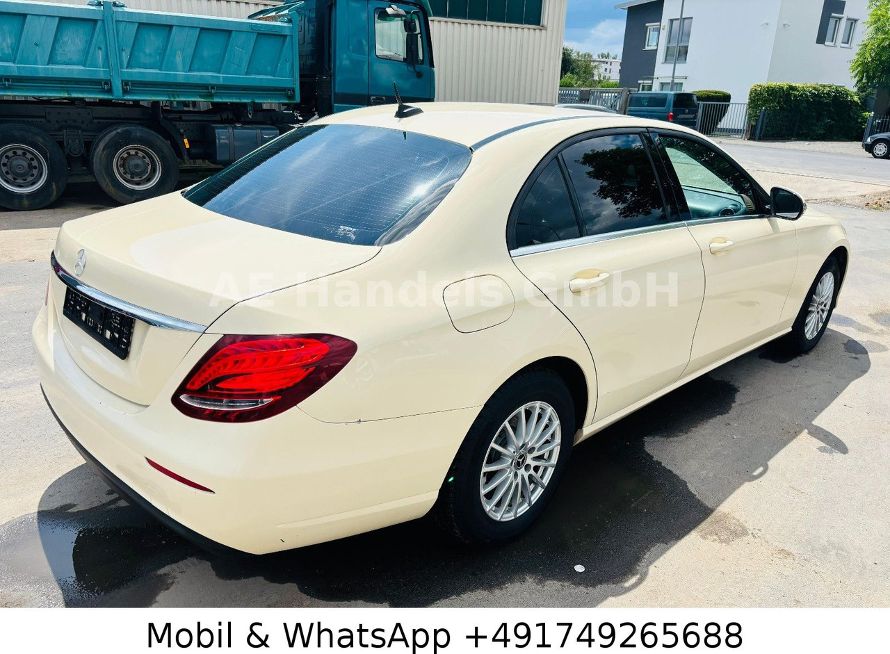 Mercedes-Benz E 220 d *Leder / Sitzheizung / Tempomat - Sedan: obrázek 3 Mercedes-Benz E 220 d *Leder / Sitzheizung / Tempomat - Sedan: obrázek 3