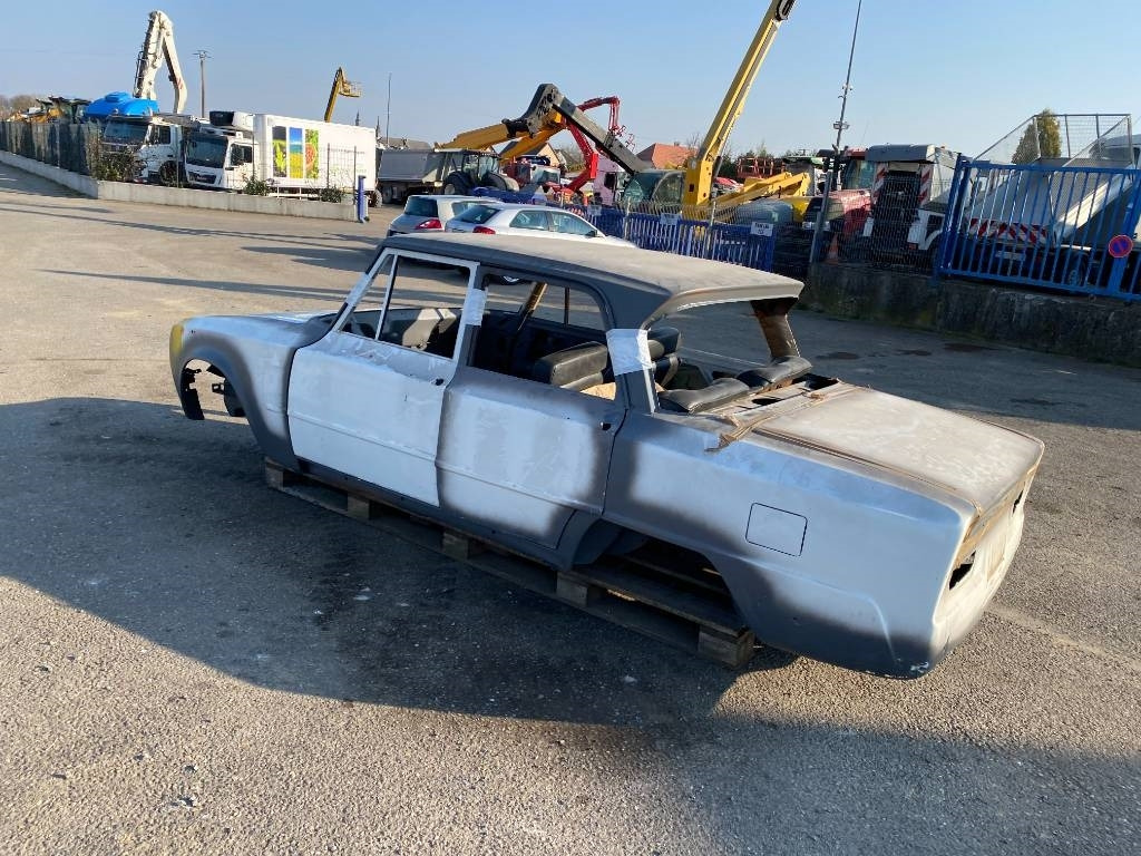 Alfa GUILIA 1300 SUPER NUOVA/Origine France/Oldtimer - Osobní auto: obrázek 2 Alfa GUILIA 1300 SUPER NUOVA/Origine France/Oldtimer - Osobní auto: obrázek 2