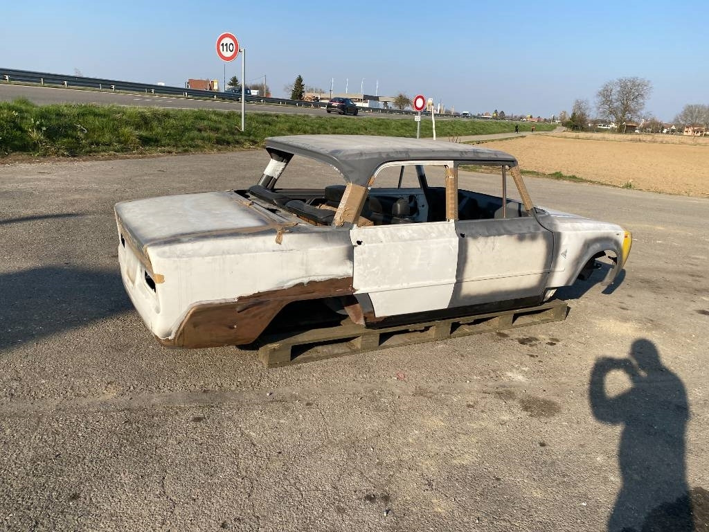 Alfa GUILIA 1300 SUPER NUOVA/Origine France/Oldtimer - Osobní auto: obrázek 4 Alfa GUILIA 1300 SUPER NUOVA/Origine France/Oldtimer - Osobní auto: obrázek 4