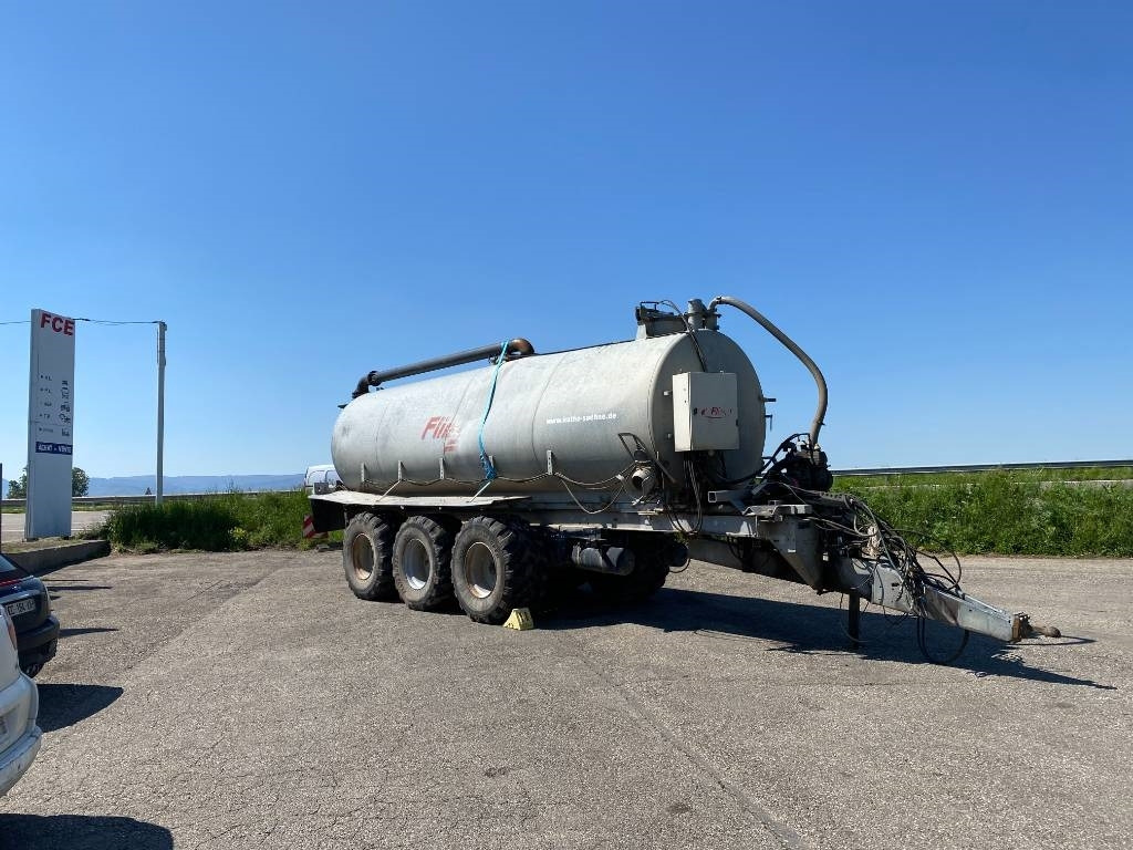 Fliegl WFG10100/Châssis Porteur-Citerne 24000Litres - Zemědělský přívěs: obrázek 3 Fliegl WFG10100/Châssis Porteur-Citerne 24000Litres - Zemědělský přívěs: obrázek 3