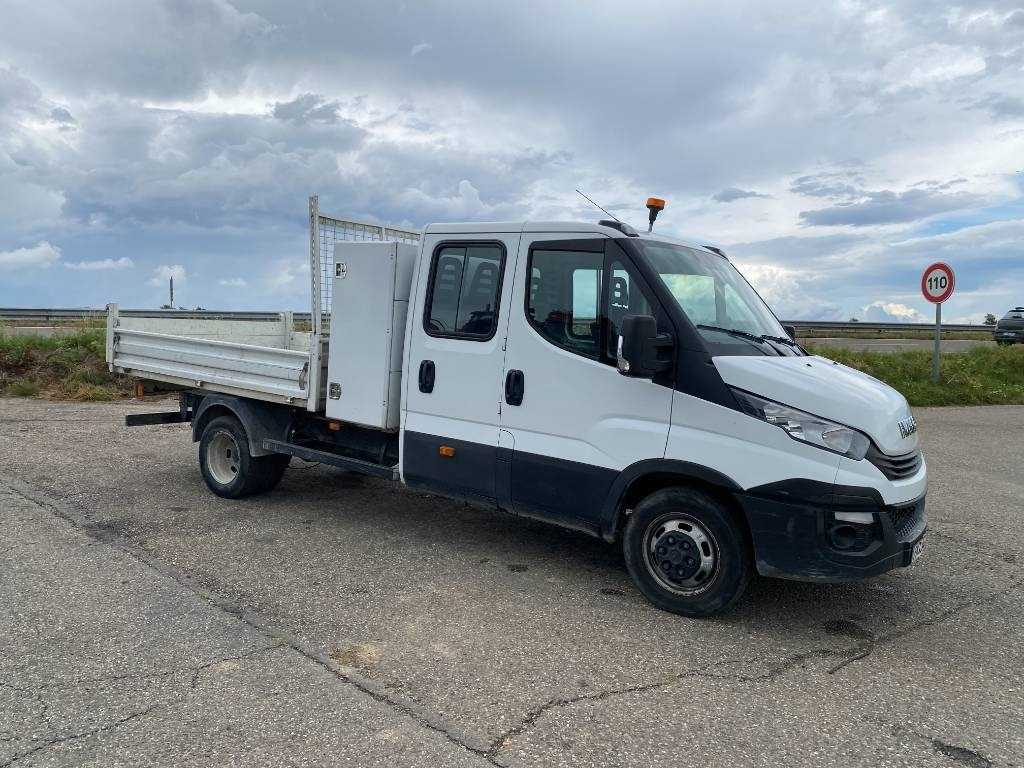 Iveco DAILY 35-140 C14 2.3D/140 / JPM VULCAIN endommagé - Dodávka sklápěč, Dodávka s dvojitou kabinou: obrázek 4 Iveco DAILY 35-140 C14 2.3D/140 / JPM VULCAIN endommagé - Dodávka sklápěč, Dodávka s dvojitou kabinou: obrázek 4
