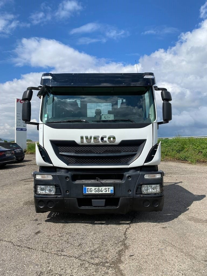 Iveco STRALIS 360 e6 A Réparer - Odtahovka: obrázek 2 Iveco STRALIS 360 e6 A Réparer - Odtahovka: obrázek 2