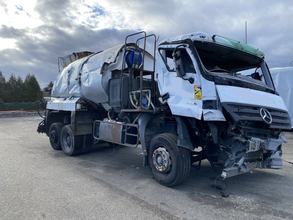 Mercedes-Benz ACTROS Mp2 2536/6x2 BVM -ACMAR CRAON Z12341 - Cisternové vozidlo: obrázek 3 Mercedes-Benz ACTROS Mp2 2536/6x2 BVM -ACMAR CRAON Z12341 - Cisternové vozidlo: obrázek 3
