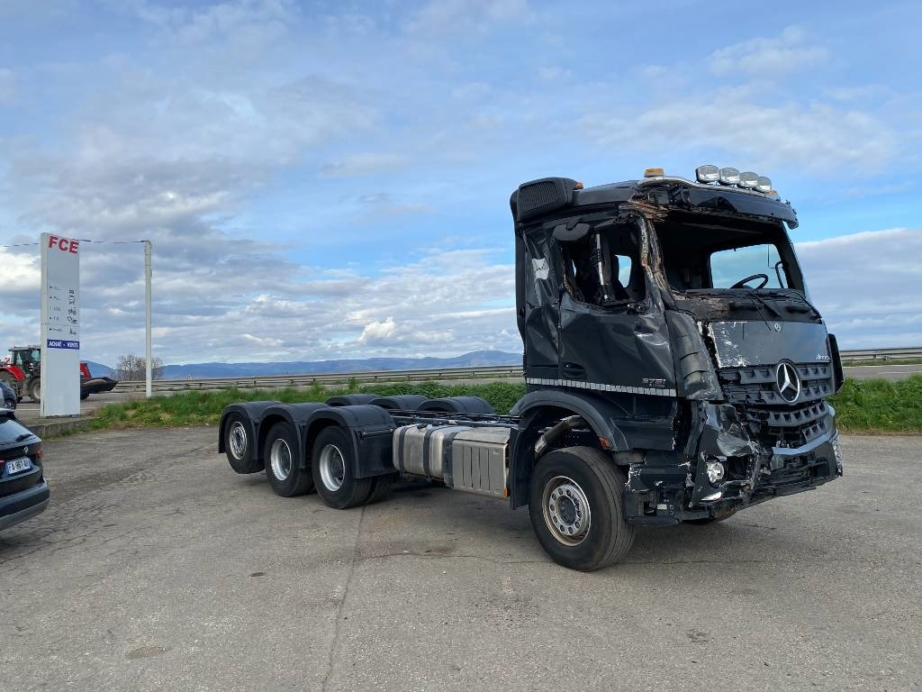 Mercedes-Benz AROCS 3751 8x4 / 1er Main endommagé - Podvozek s kabinou: obrázek 3 Mercedes-Benz AROCS 3751 8x4 / 1er Main endommagé - Podvozek s kabinou: obrázek 3