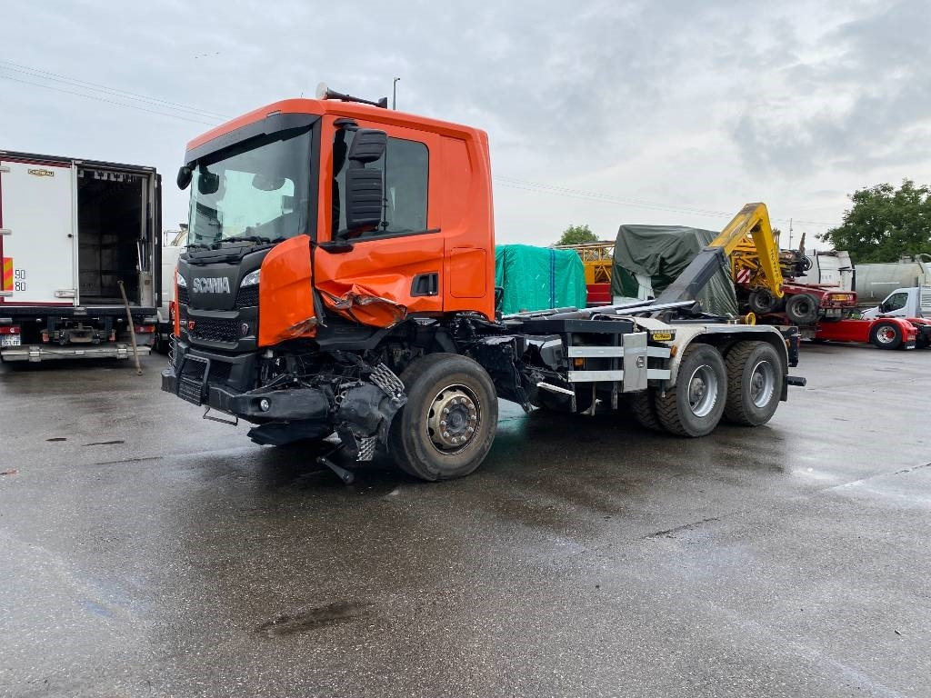 Scania P420 XT-3Pedales / PALFINGER PTH20SLD5 endommagé - Hákový nosič kontejnerů: obrázek 2 Scania P420 XT-3Pedales / PALFINGER PTH20SLD5 endommagé - Hákový nosič kontejnerů: obrázek 2