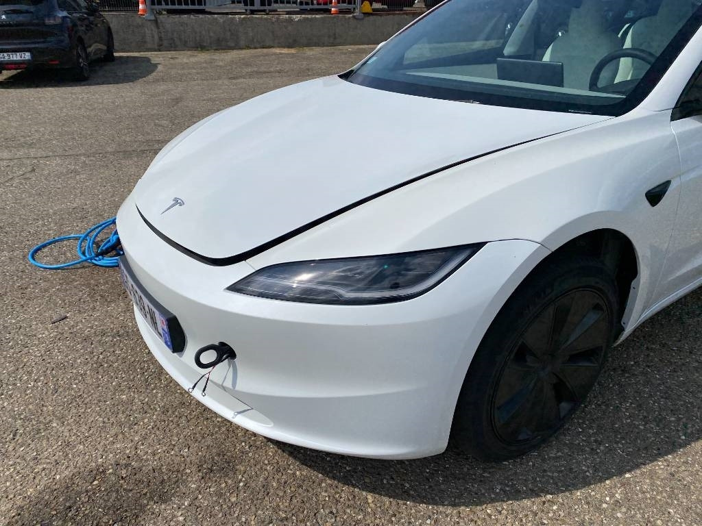 Osobní auto Tesla MODEL 3 5YJ3 Carte Grise Française endommagée: obrázek 20